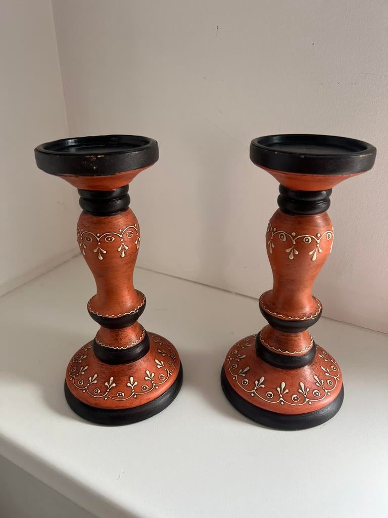 2 houten kandelaars 24 cm hoog, Gebruikt, Overige kleuren, Ophalen of Verzenden, Hout