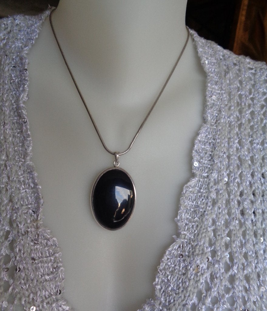 zilveren ketting met grote hanger zwarte steen [825], Verzenden, Zo goed als nieuw, Met edelsteen, Zilver