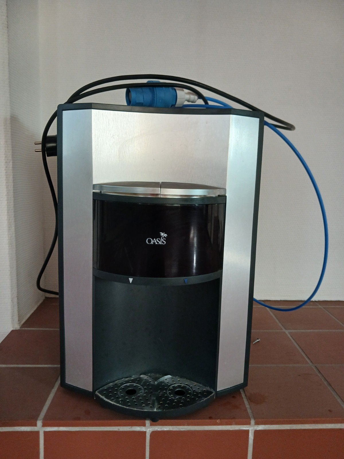 Oasis Onyx Waterdispenser - Koud en Warm Water, Ophalen of Verzenden, Gebruikt