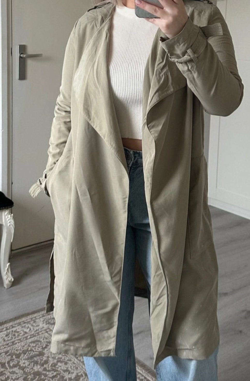 Berschka lichtgroene khaki kleurige trenchcoat met zakken, Ophalen of Verzenden, Zo goed als nieuw, Maat 38/40 (M), Groen