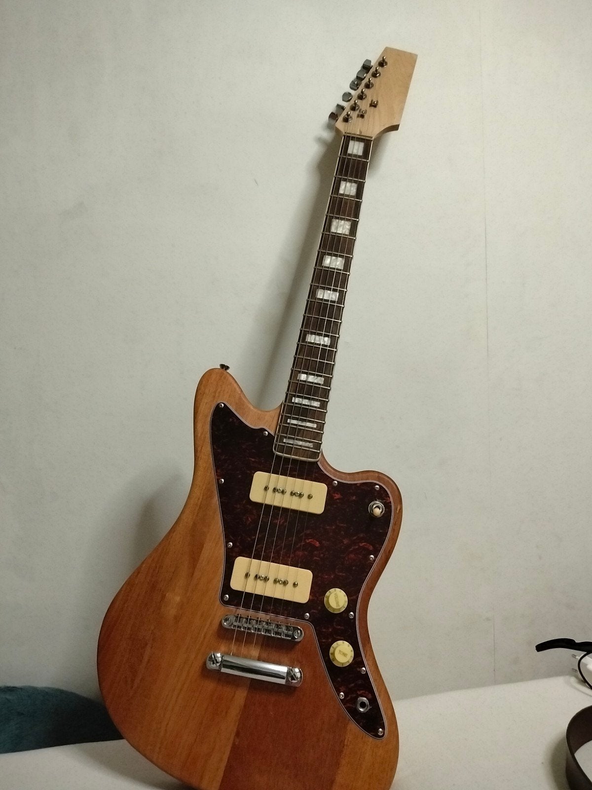 Harley Benton elektrische gitaar met 2 P90 pickups, Muziek en Instrumenten, Ophalen, Gebruikt, Solid body, Overige merken