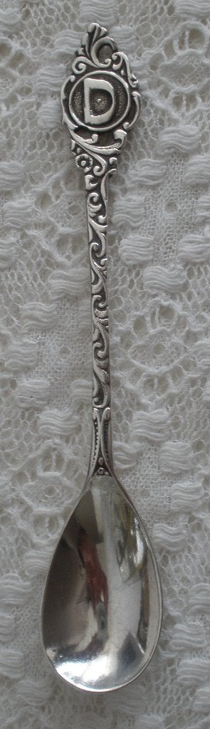 Antiek / oud zilveren lepeltje met Letter D / Letterlepeltje, Antiek en Kunst, Antiek | Goud en Zilver, Ophalen of Verzenden, Zilver