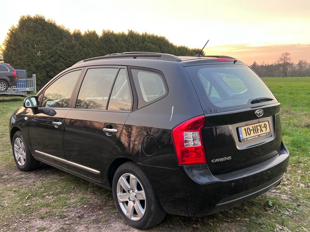 Kia Carens 2.0 7-ZIT '09 179.059km voor handels geld, Auto's, Kia, Bedrijf, Carens, ABS, Airbags, Airconditioning, Bluetooth, Boordcomputer