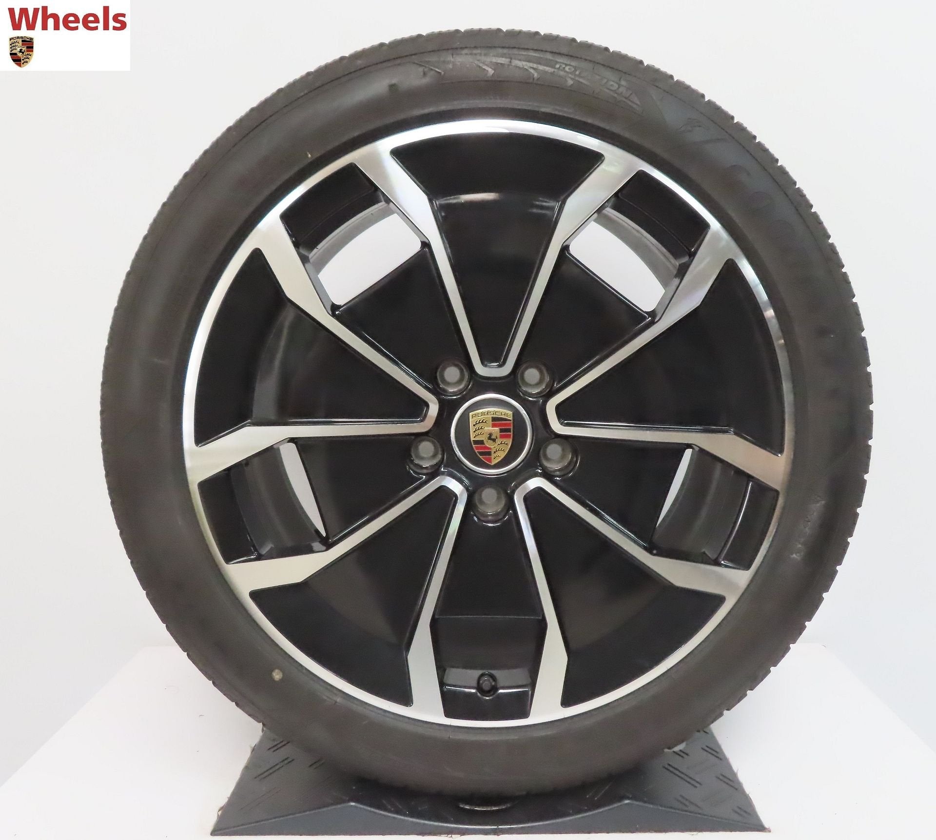 Porsche Taycan Turbo Aero 20 inch velgen met winterbanden, Auto-onderdelen, -, -, Banden en Velgen, -