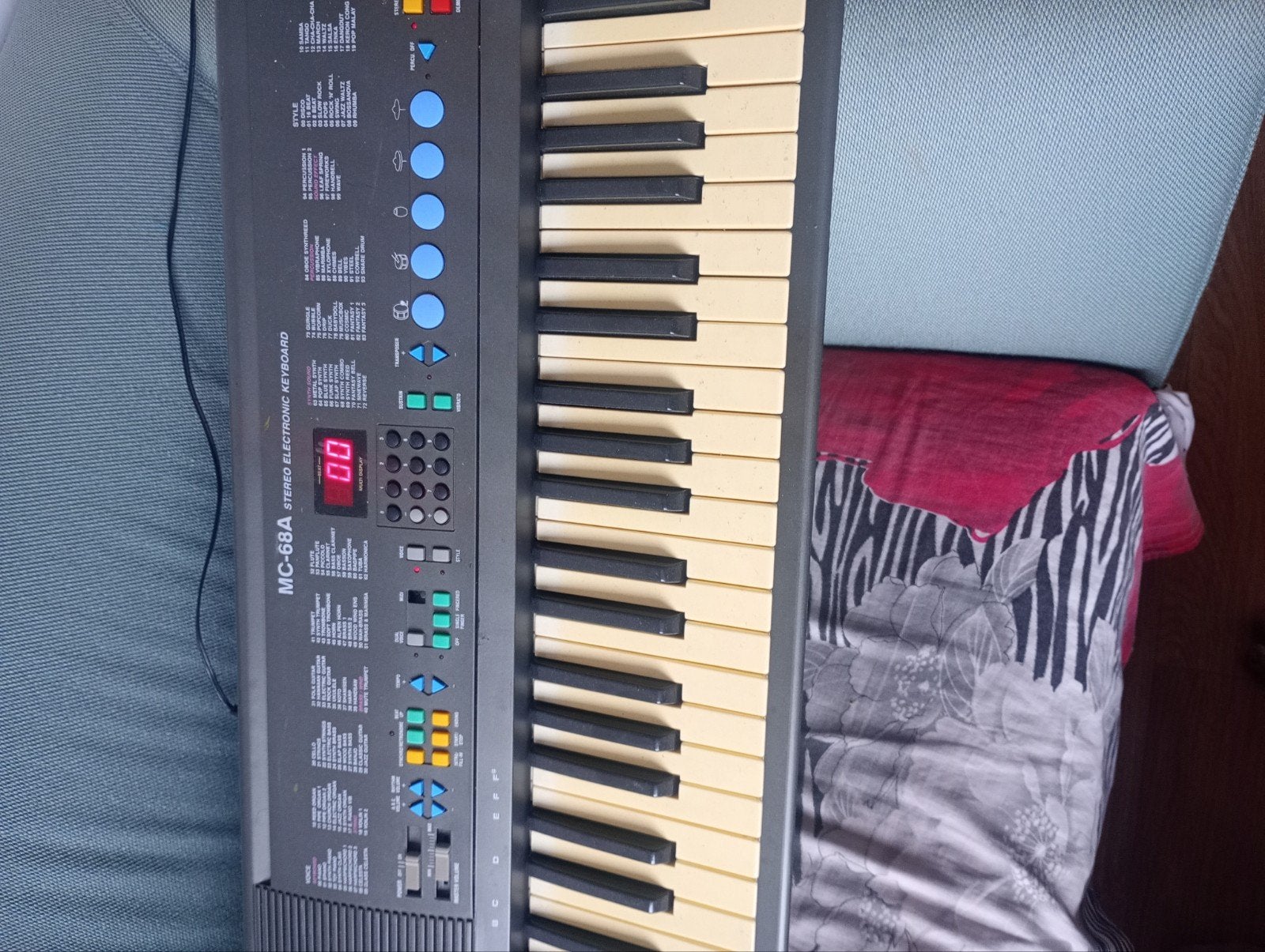 Medeli MC-68A Stereo Elektronisch Keyboard, Ophalen, Midi-aansluiting, Medeli, 61 toetsen