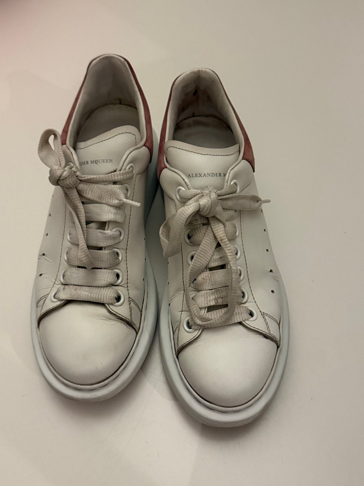 Alexander McQueen sneakers - Maat 39,5, Kleding | Dames, Ophalen of Verzenden, Gedragen, Wit, Sneakers of Gympen