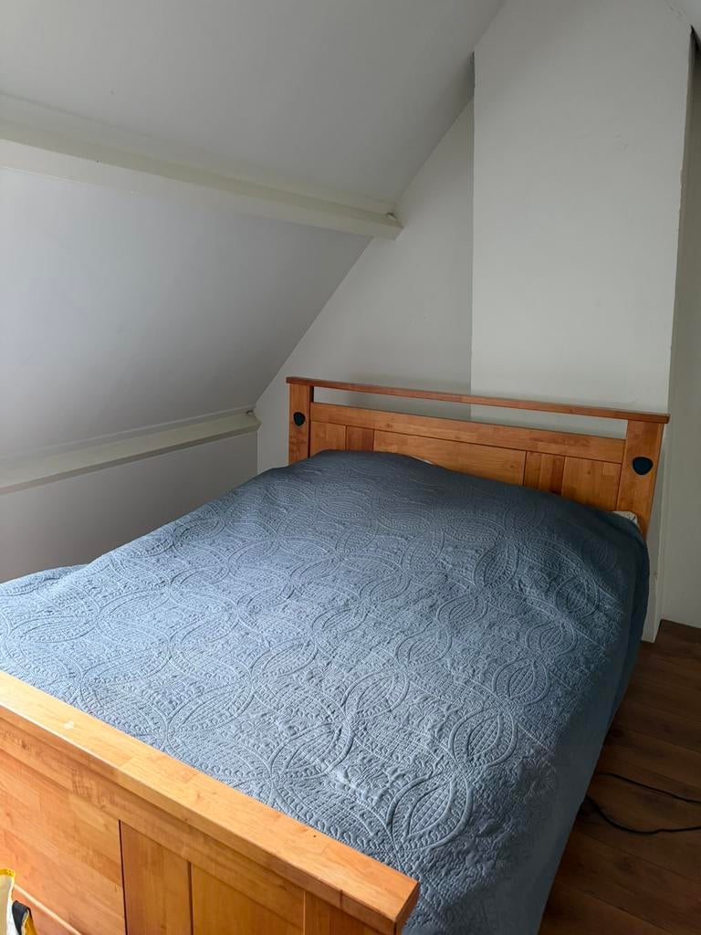 Bedframe 160x200 inclusief matras – nette staat, Huis en Inrichting, Slaapkamer | Complete slaapkamers, Ophalen, Gebruikt, Tweepersoons