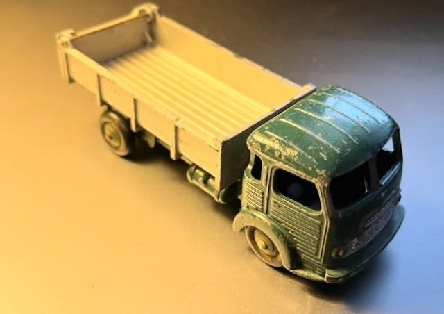Dinky toys - Simca Cargo, Ophalen of Verzenden, Gebruikt, Auto, Dinky Toys