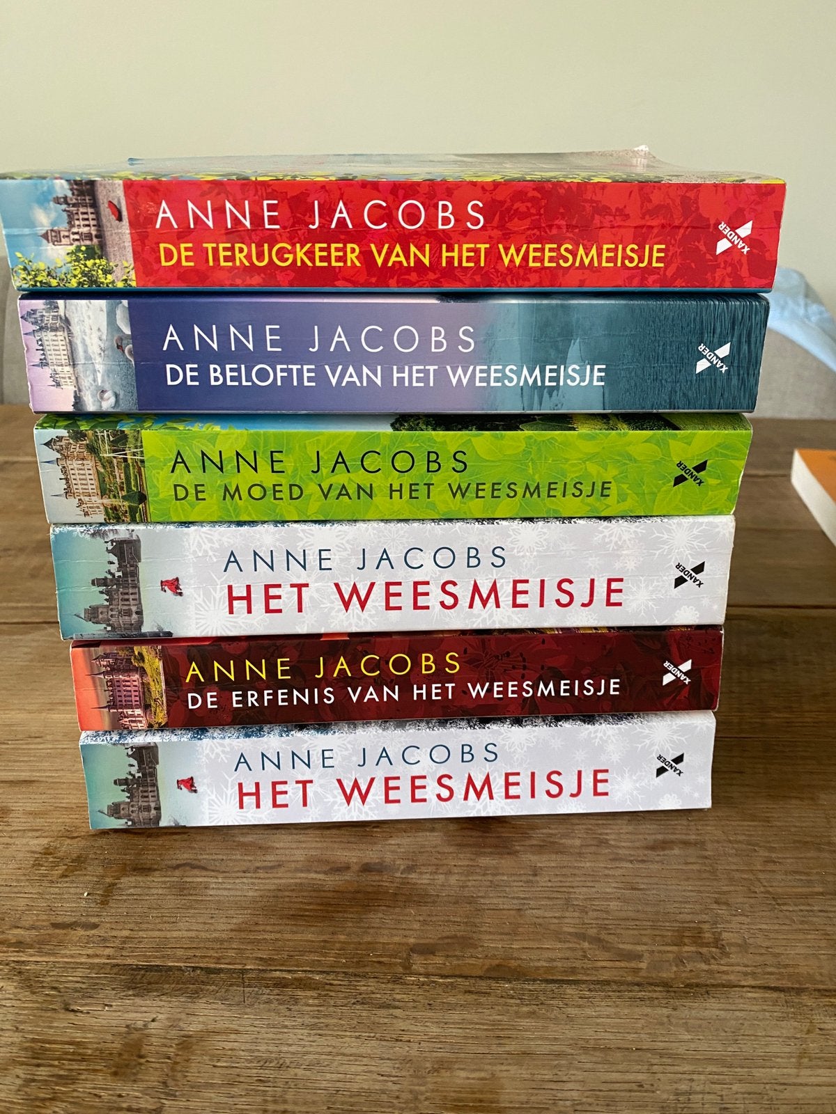 Serie het Weesmeisje van Anne Jacobs, Ophalen of Verzenden, Zo goed als nieuw