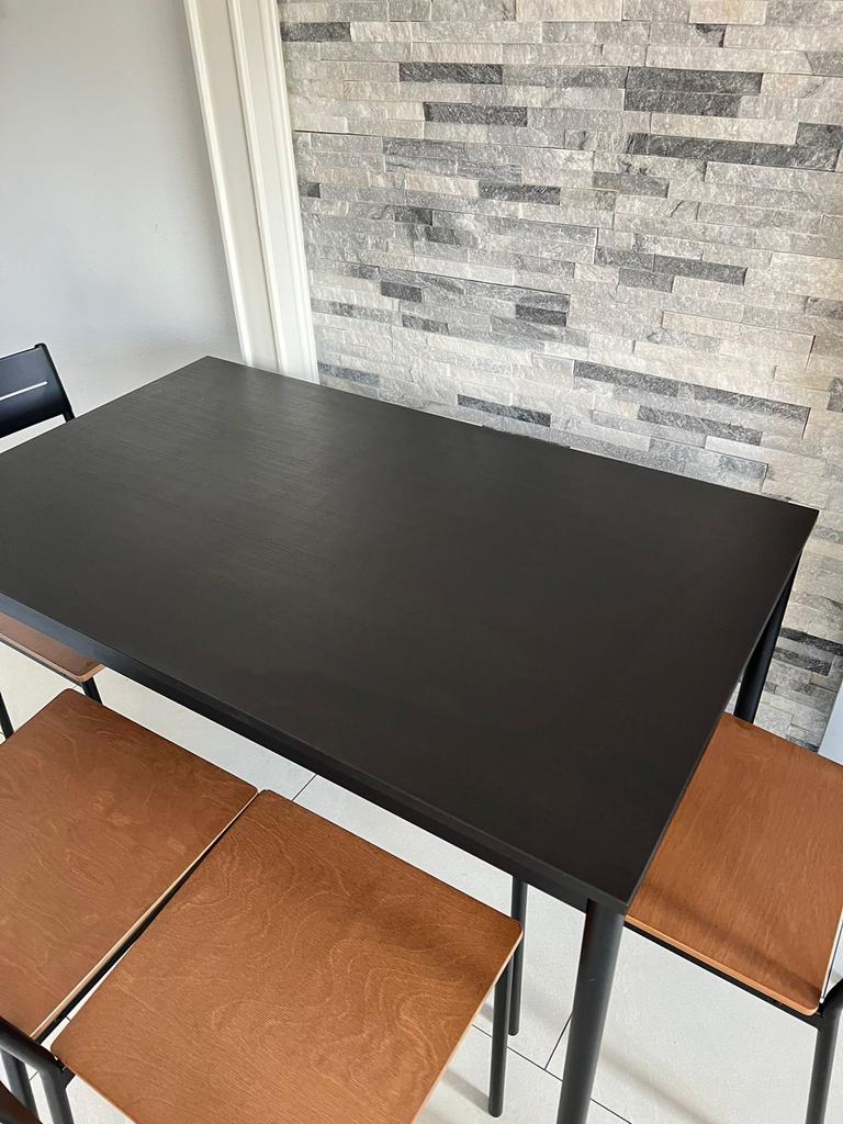 Ikea dining table with 4 chairs - like new!, Huis en Inrichting, Tafels | Eettafels, Ophalen, Kunststof, 100 tot 150 cm, 50 tot 100 cm