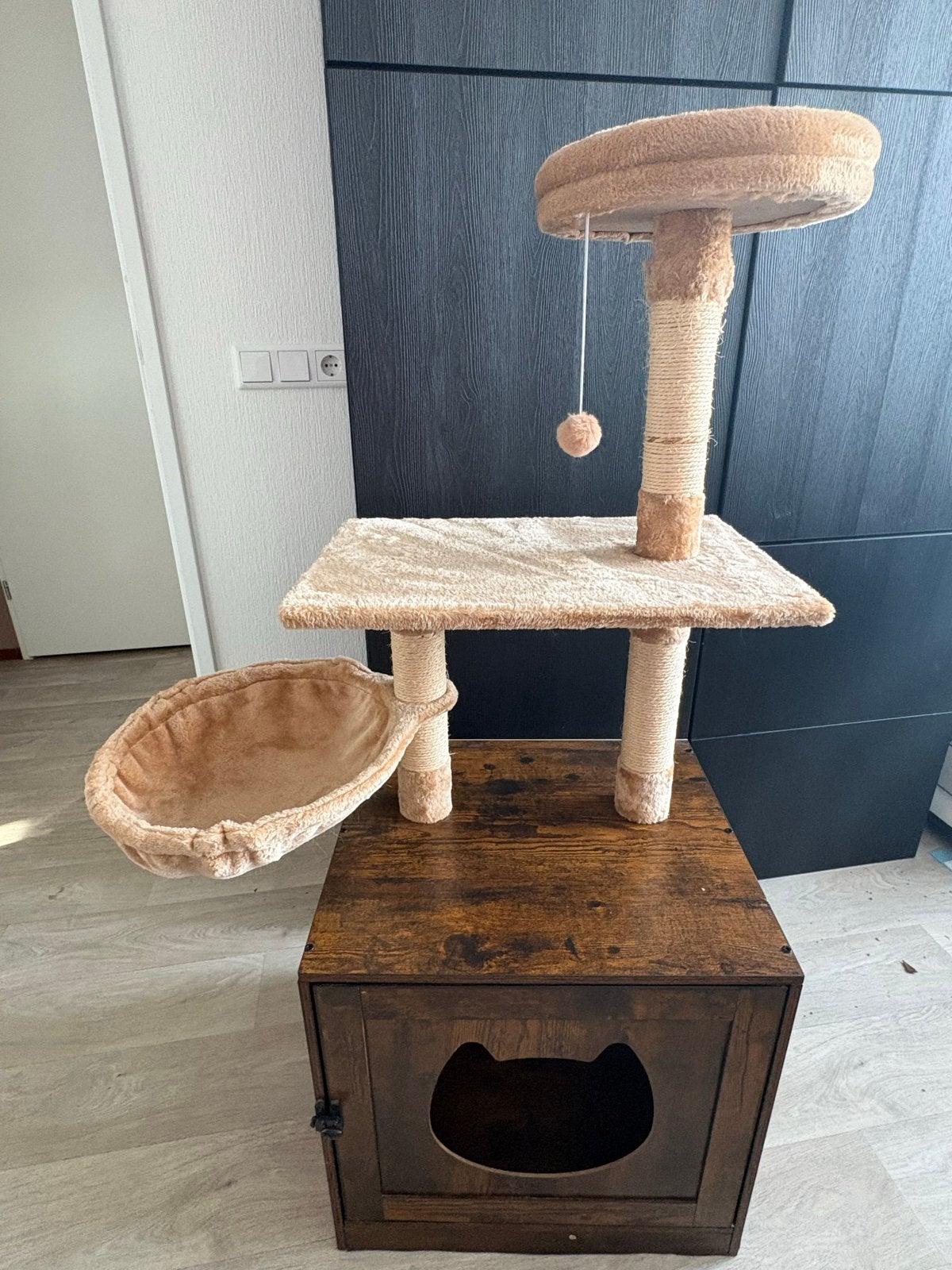 Kattenbak kast + krabpaal, Dieren en Toebehoren, Ophalen, Gebruikt