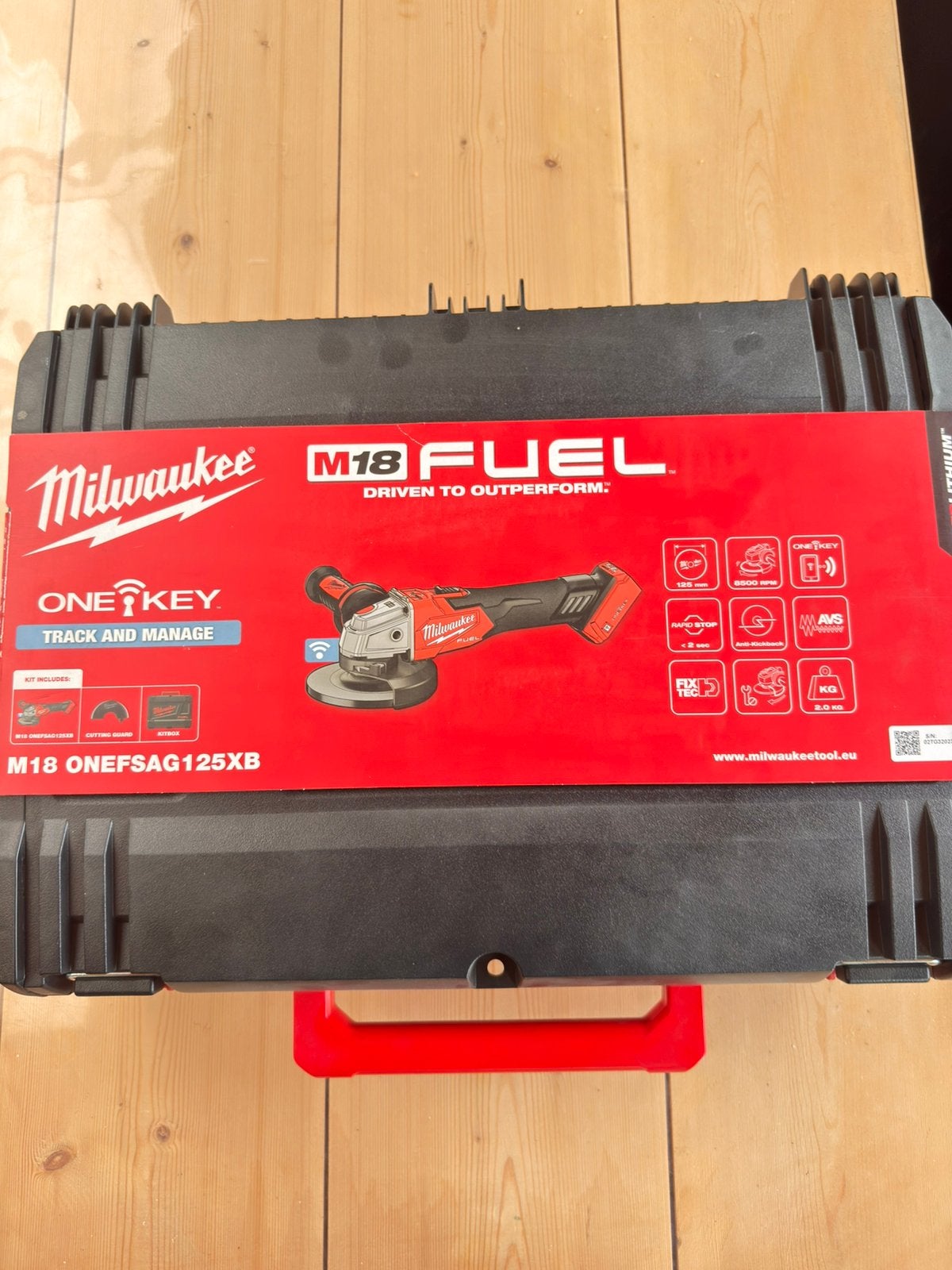 Milwaukee M18 ONEFSAG125XB Haakse Slijper - Nieuw in doos, Ophalen of Verzenden, Nieuw, 1000 watt of meer, Haakse handslijpmachine