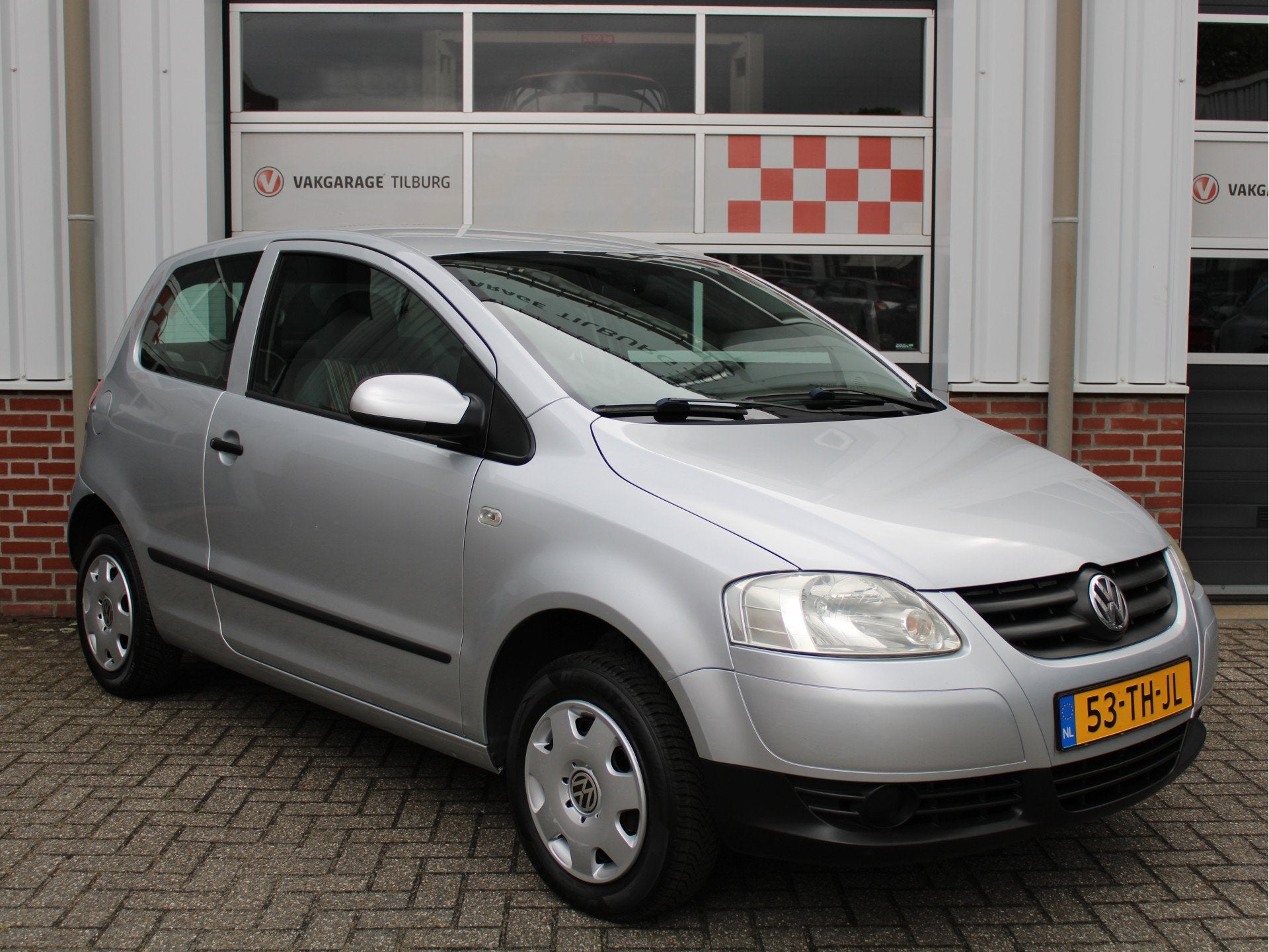 Volkswagen Fox 1.4 75pk Trendline Stuurbekrachtiging/Isofix/, Auto's, Metallic lak, 4 cilinders, 4 stoelen, Origineel Nederlands