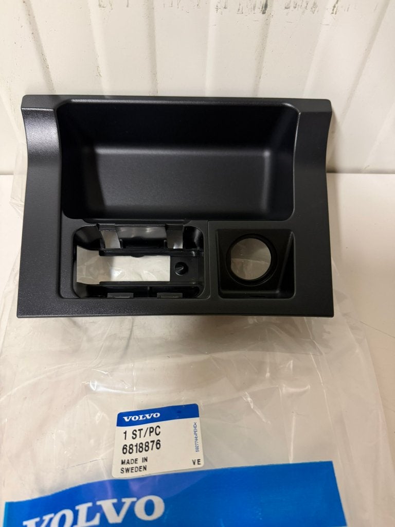 Volvo 850 OEM dash coin / storage compartment 6818876, Ophalen of Verzenden, Nieuw, Volvo