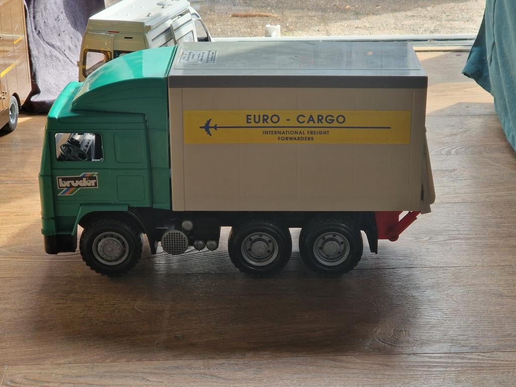 Mooie Bruder vrachtwagen met openende achterklep, Ophalen of Verzenden, Gebruikt