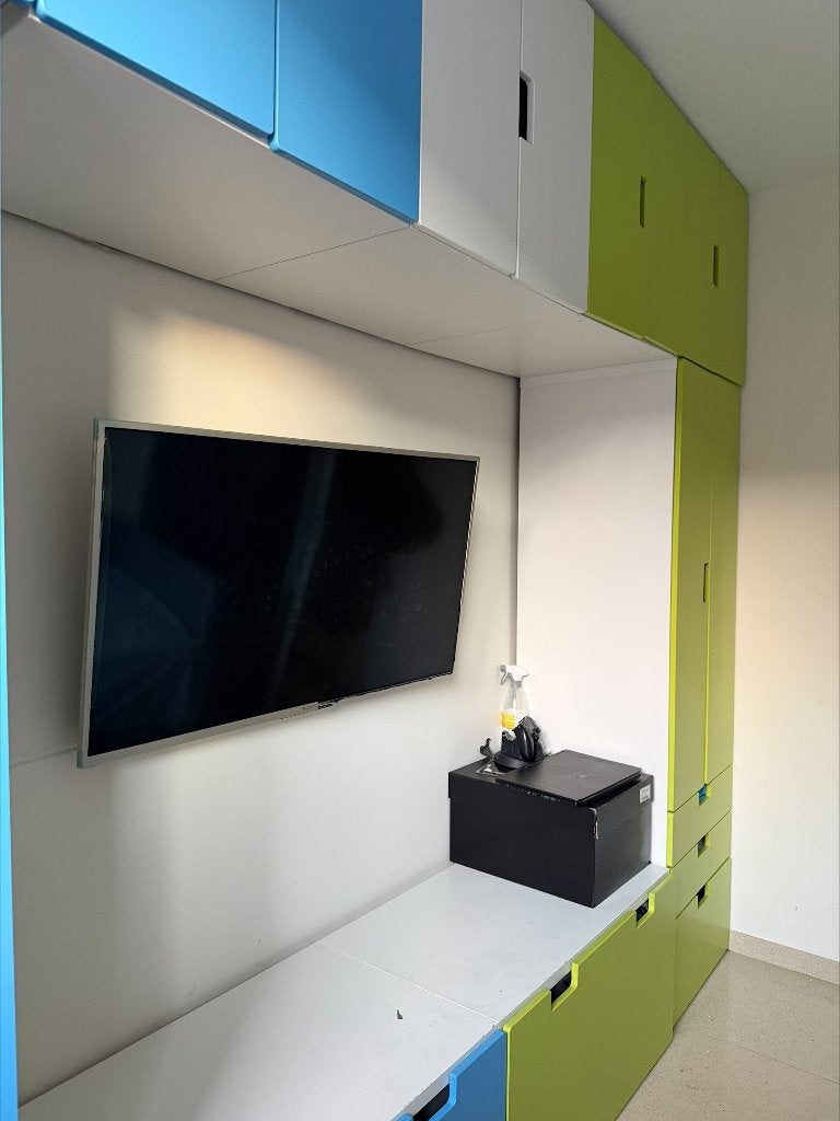 IKEAwandkast met tv-meubel+bed en veel opbergruimte, Ophalen, Gebruikt, Jongetje of Meisje