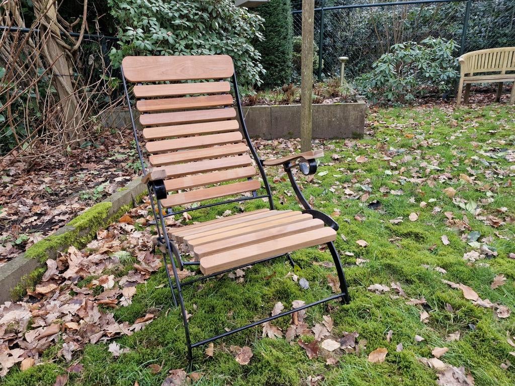 Gietijzeren loungstoel met teakhout, Ophalen, Zo goed als nieuw, Metaal
