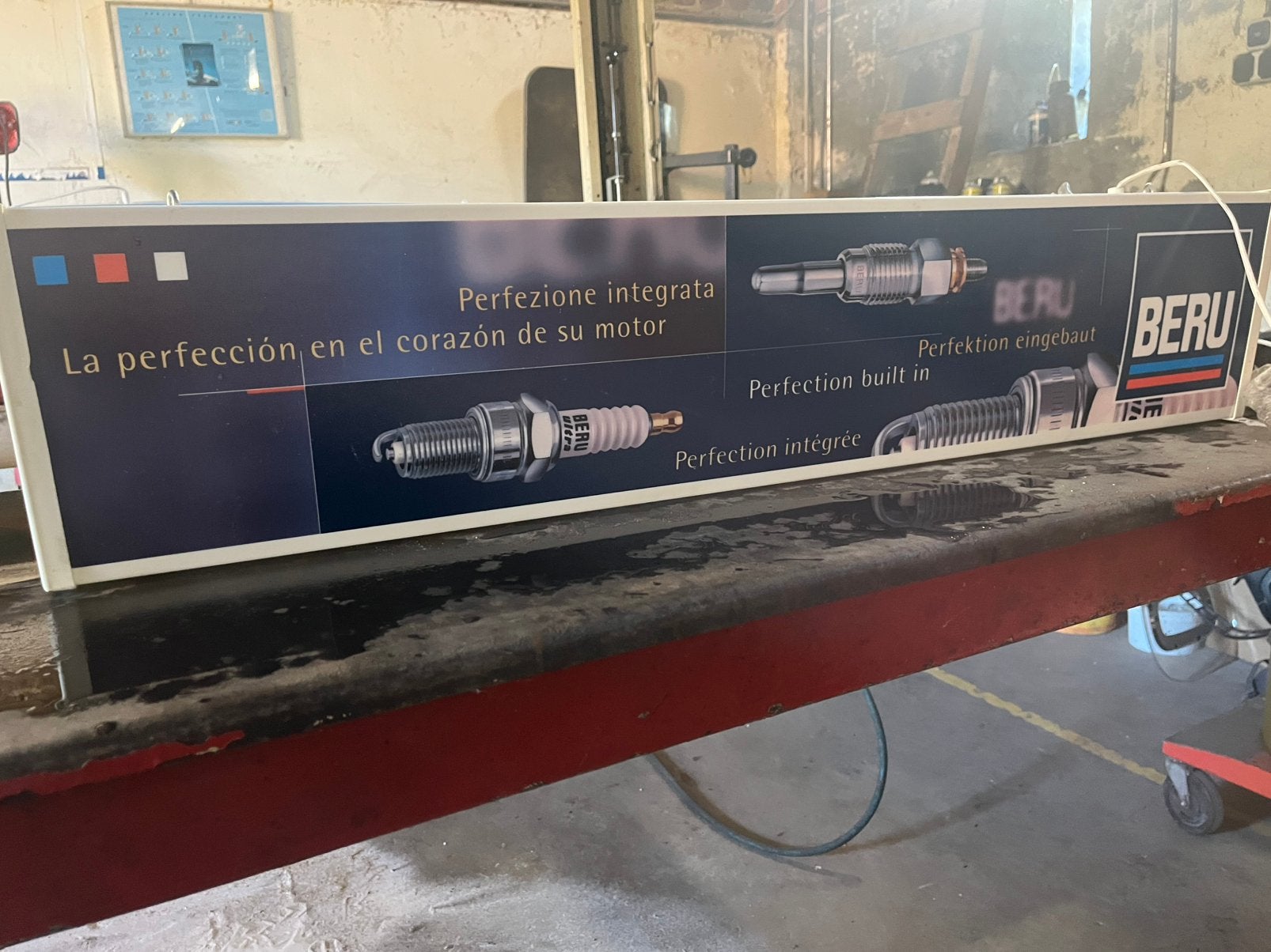 Defecte lichtbak Beru, Ophalen