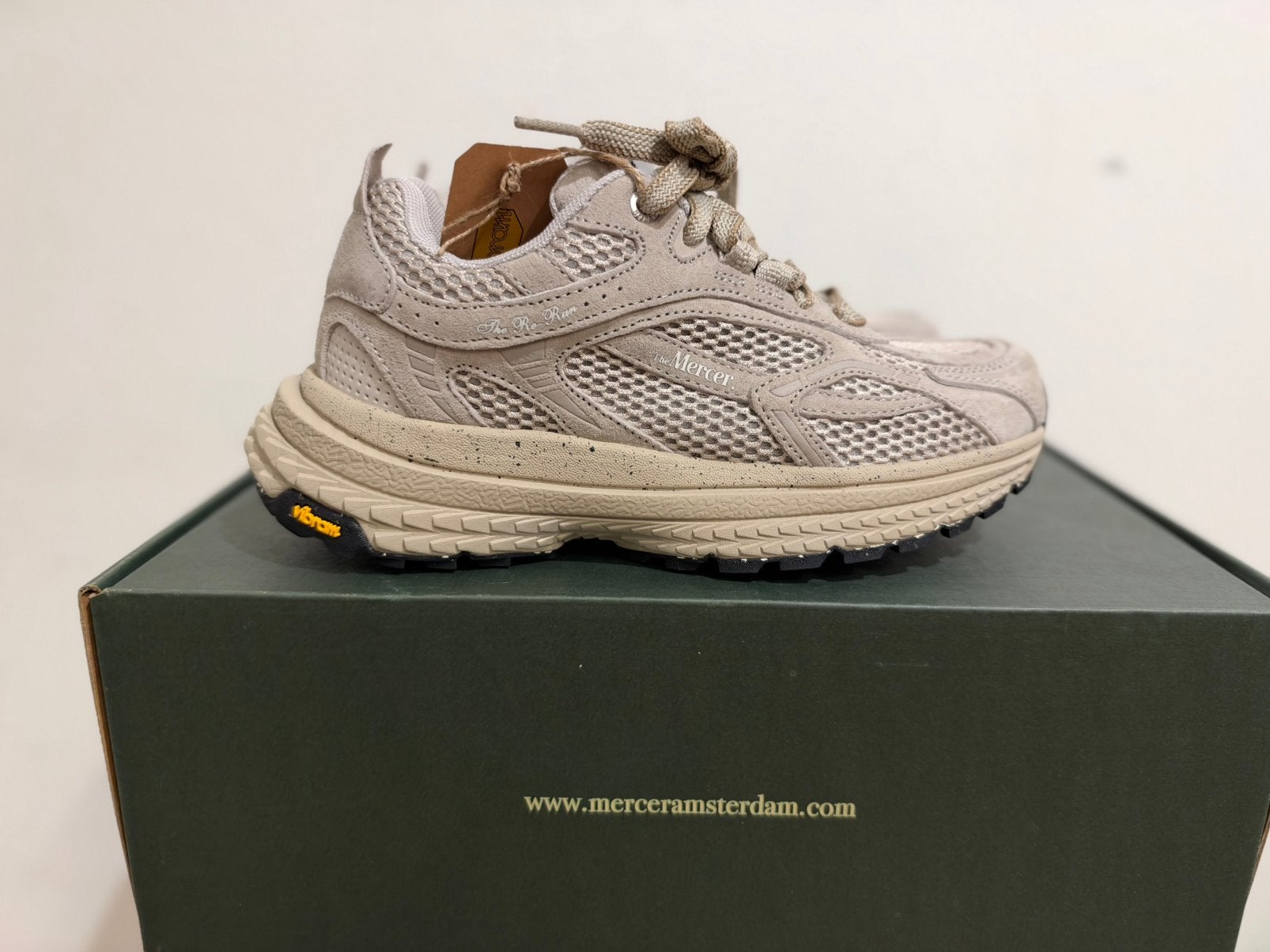 Te koop nieuwe Mercer Re Run Vibram Sand maat 36, Postlaan 3, Mercer, Beige, Nieuw