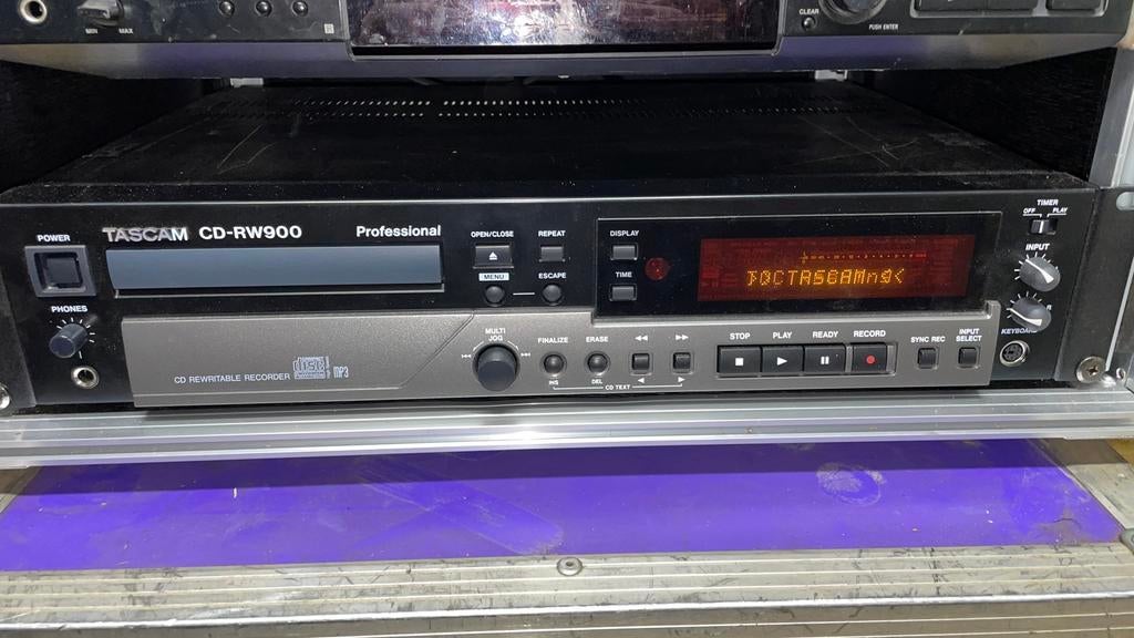Tascam CD-RW900 CD Rewritable Recorder nieuwstaat, Ophalen of Verzenden, Zo goed als nieuw