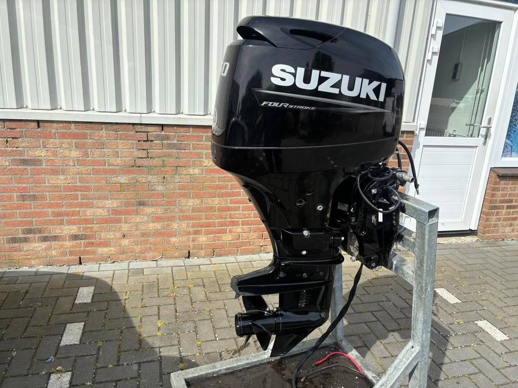 Suzuki 60 pk 4 takt EFI, bj 2021, nieuwstaat ! Kortstaart !, Watersport en Boten, Buiten- en Binnenboordmotoren, Viertaktmotor