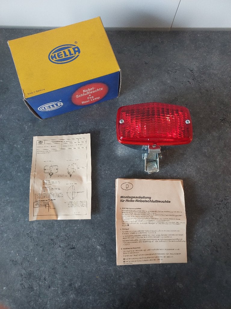 NOS Hella NES 80 Mistachterlicht Oldtimer VW Porsche BMW, Verzenden