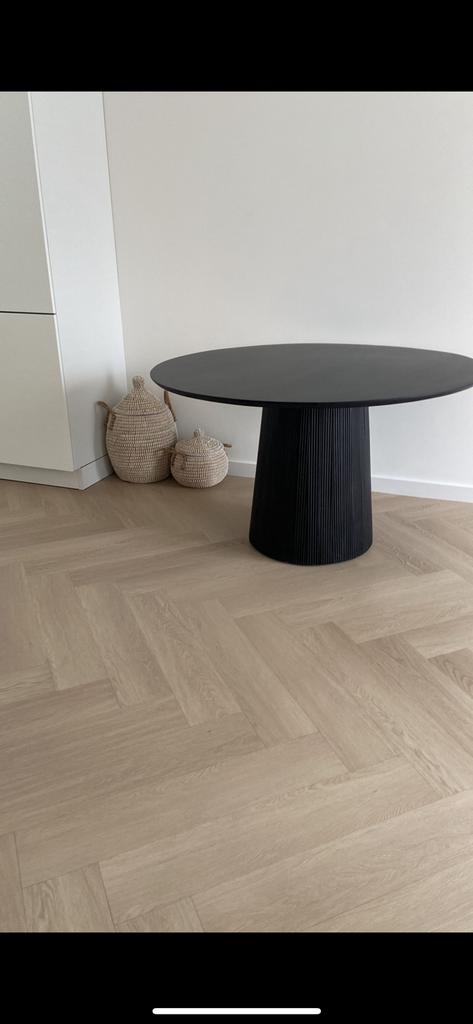Zwarte mango houten eettafel 130cm, Ophalen of Verzenden, Zo goed als nieuw, Rond, 100 tot 150 cm