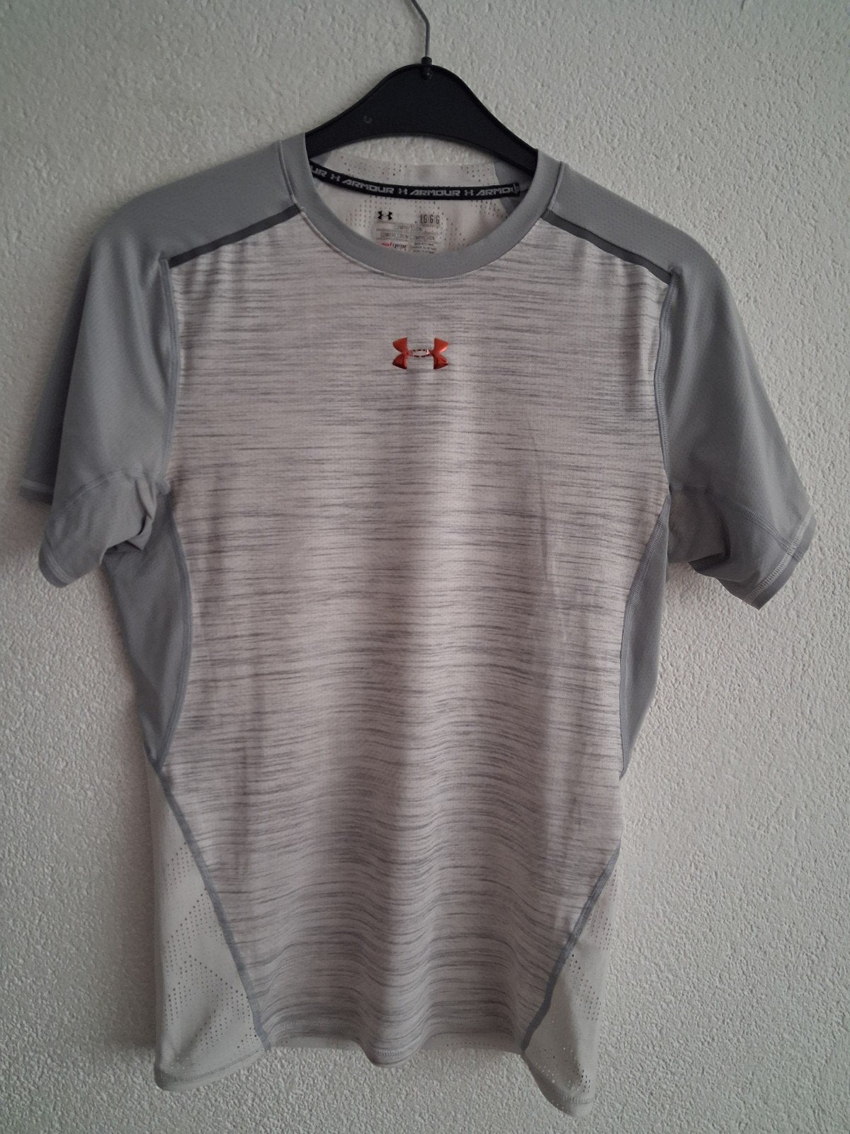 Under Armour HeatGear Compressie Shirt - Grijs/Wit, Kleding | Heren, Sportkleding, Maat 52/54 (L), Fitness, Under Armour, Ophalen of Verzenden