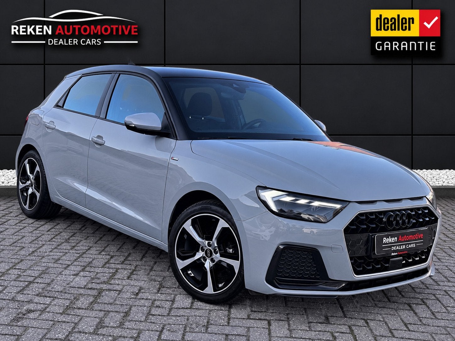 Audi A1 Sportback 25 TFSI S-line Nardo Carplay Black Optic, Auto's, Dealer onderhouden, Stof, 95 pk, Met garantie (alle)