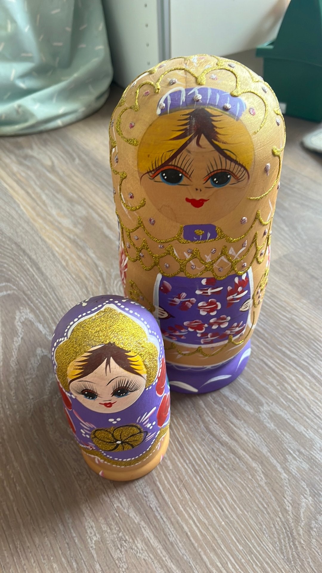 Matroesjka, Ophalen