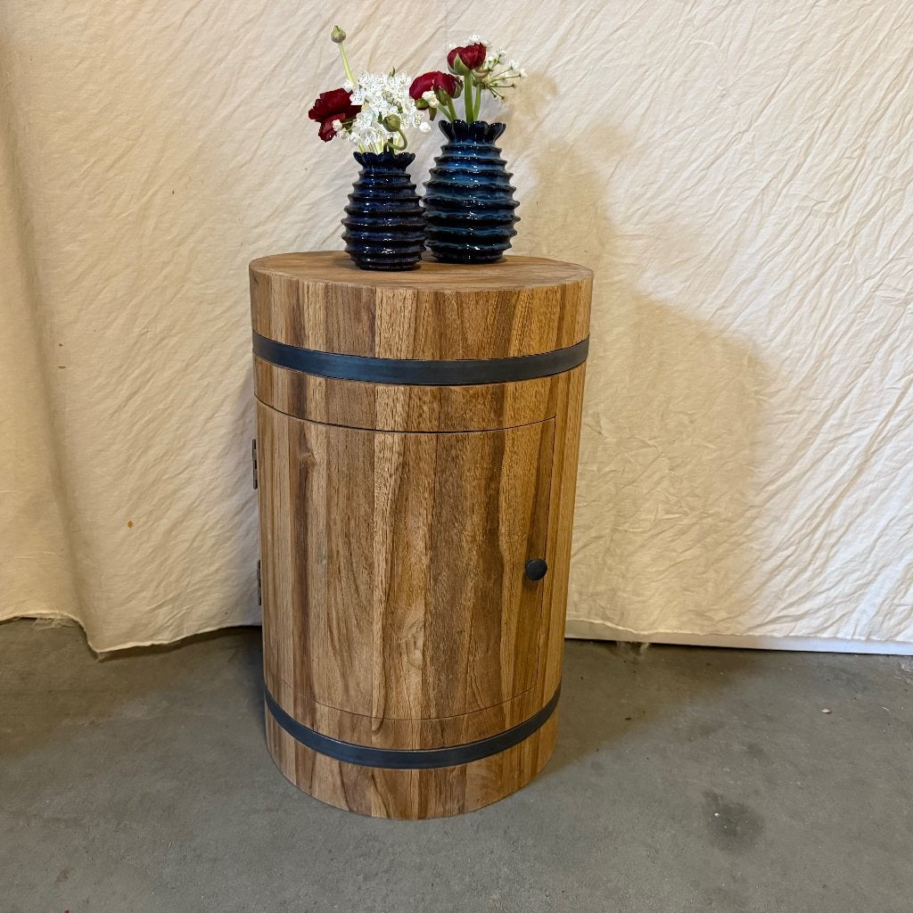 wijnvat kastje - bijzettafel teak / metaal - Gratis bezorgd, TTM Wonen, Meubels – (Perzische) Tapijten en Woonaccessoires, Taag 63, 2491 CS, Den Haag (Forepark)