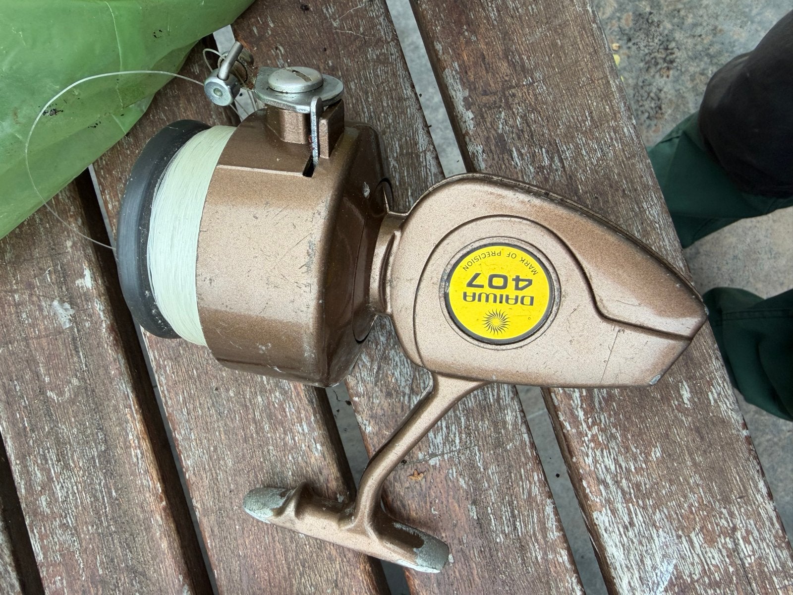 Daiwa 407 Zeemolen - Goed Werkende Conditie, Ophalen of Verzenden, Gebruikt, Molen
