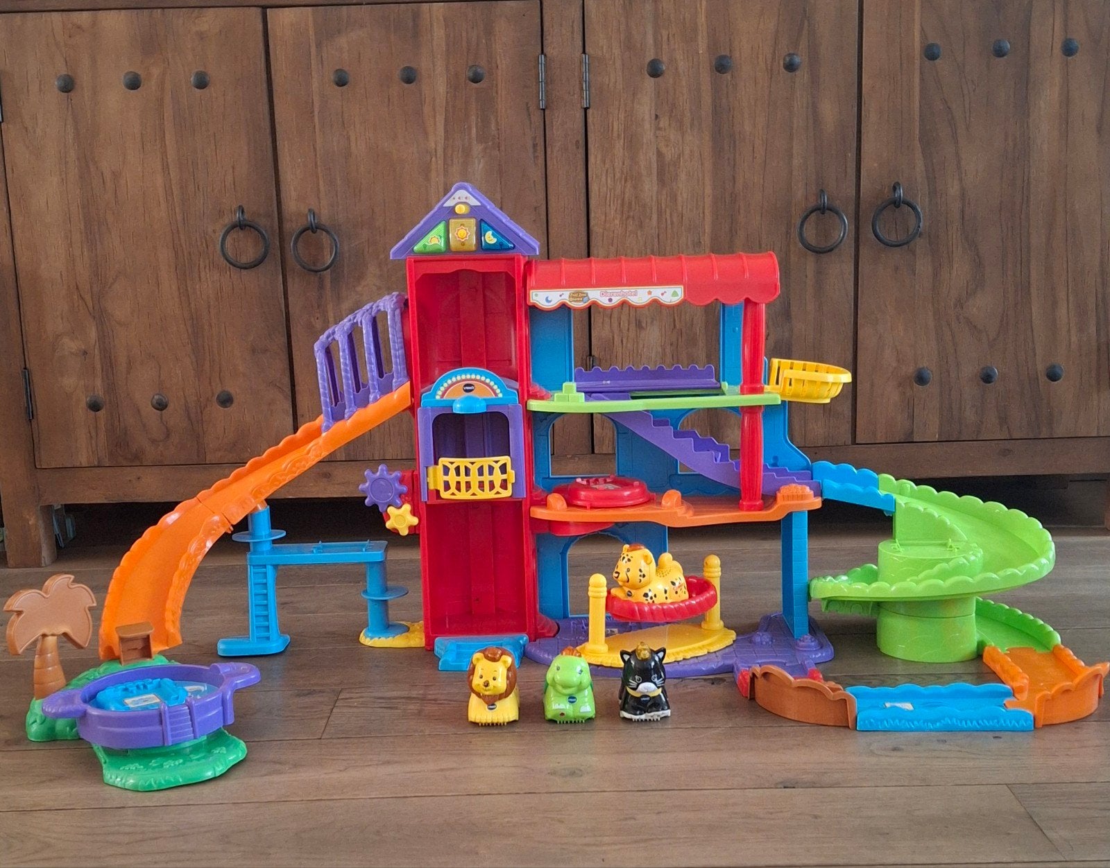 Vtech dierenhotel, goede staat, inclusief 4 Vtech dieren., Kinderen en Baby's, Speelgoed | Vtech, Ophalen, Zo goed als nieuw, 6 maanden tot 2 jaar