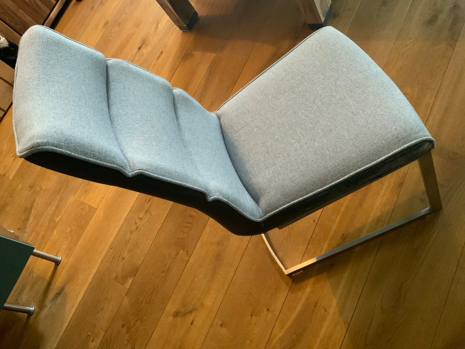 4x Moderne grijze (eetkamer)stoel - RVS onderstel - XOOON, Ophalen, Gebruikt, Metaal, Eén