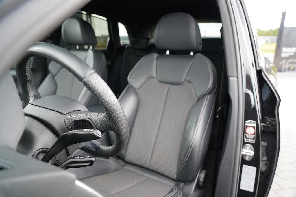 Audi Q5 50 TFSI e S edition | 21 inch | Zwart optiek | Matri, Automaat, Gebruikt, 4 cilinders, Zwart