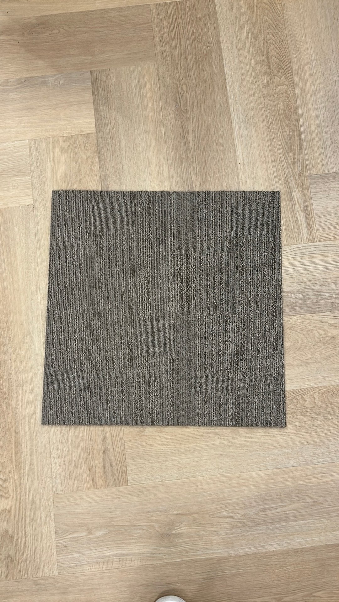 Tapijt tegels 10M2, Huis en Inrichting, Stoffering | Vloerbedekking, Ophalen, Beige, Zo goed als nieuw, Tapijttegels