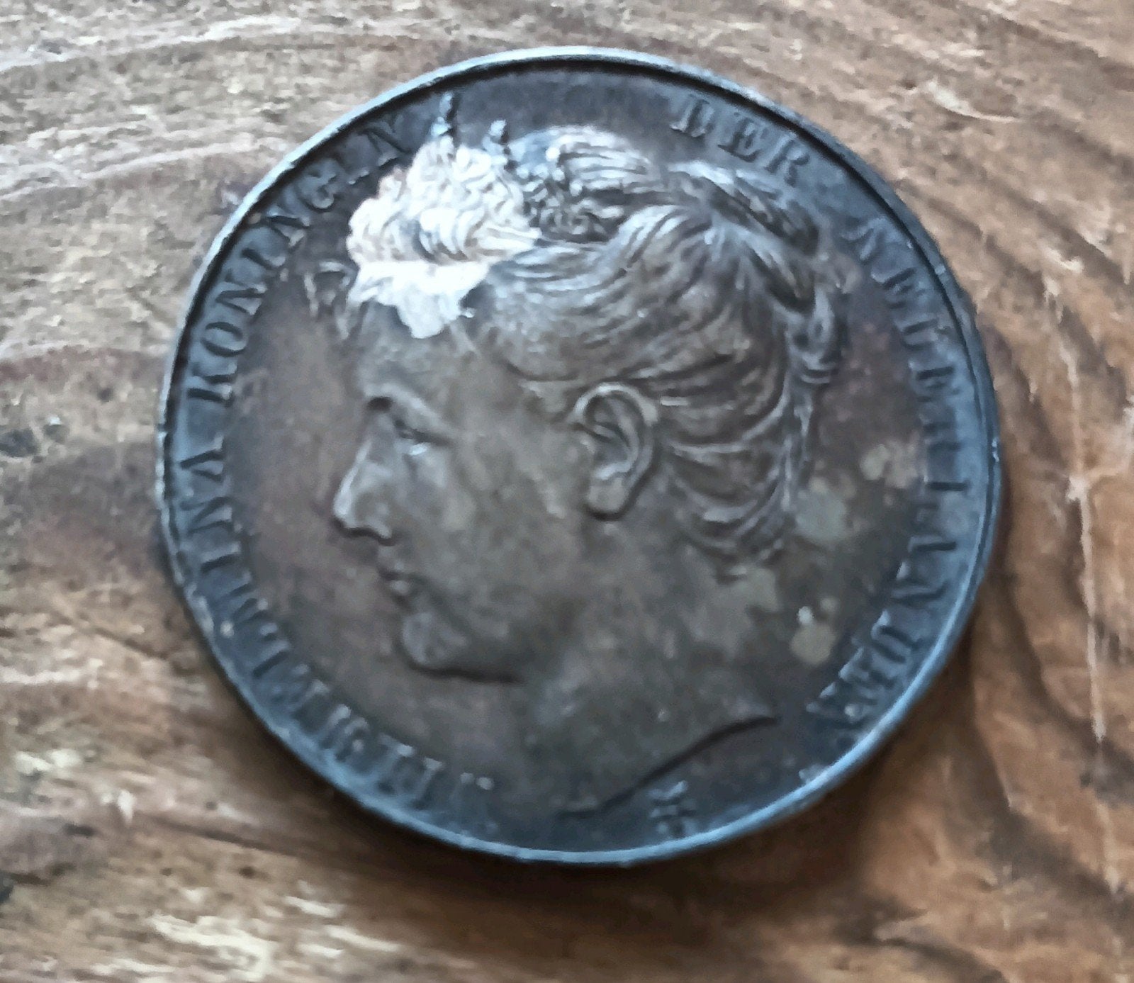 Huwelijksmedaille Koningin Wilhelmina 1898 24 mm, Postzegels en Munten, Penningen en Medailles, Overige materialen, Nederland