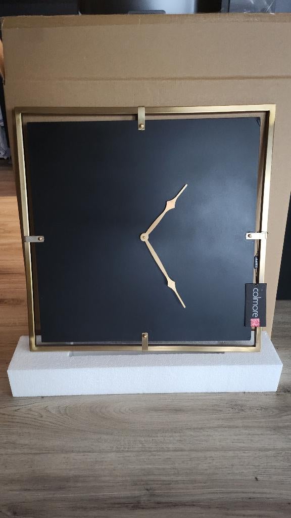 Wandklok zwart goud in Eric Kuster stijl 50x50cm nieuw, Huis en Inrichting, Woonaccessoires | Klokken, Ophalen of Verzenden, Nieuw