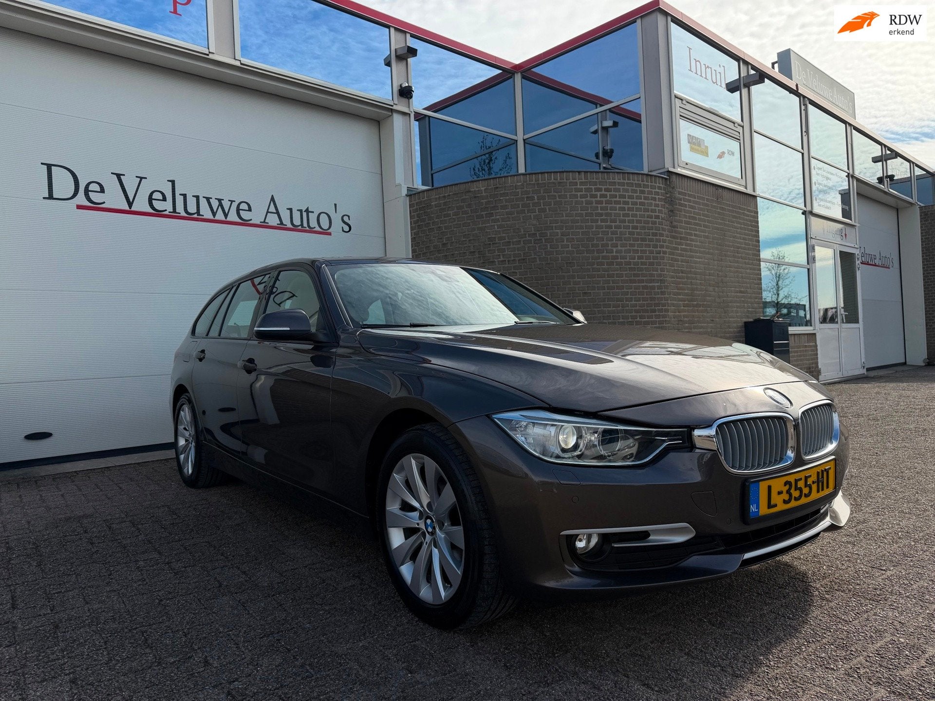 BMW 3-serie Touring 320d xDrive Executive 184PK|Automaat|Led, Auto's, Automaat, Euro 5, Automatische klimaatregeling, 4 cilinders