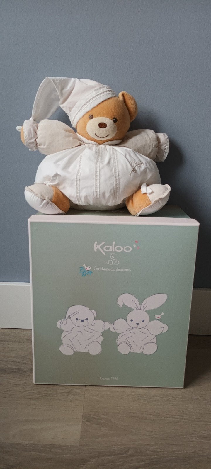 Kaloo Knuffelbeer met slaapmutsje, Overige merken, Overige karakters, Beer, Ophalen of Verzenden