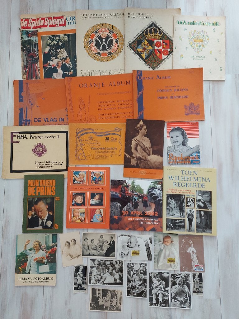 Collectie met Koninklijk Huis items, Verzamelen, Koninklijk Huis en Royalty, Ophalen of Verzenden, Gebruikt, Tijdschrift of Boek