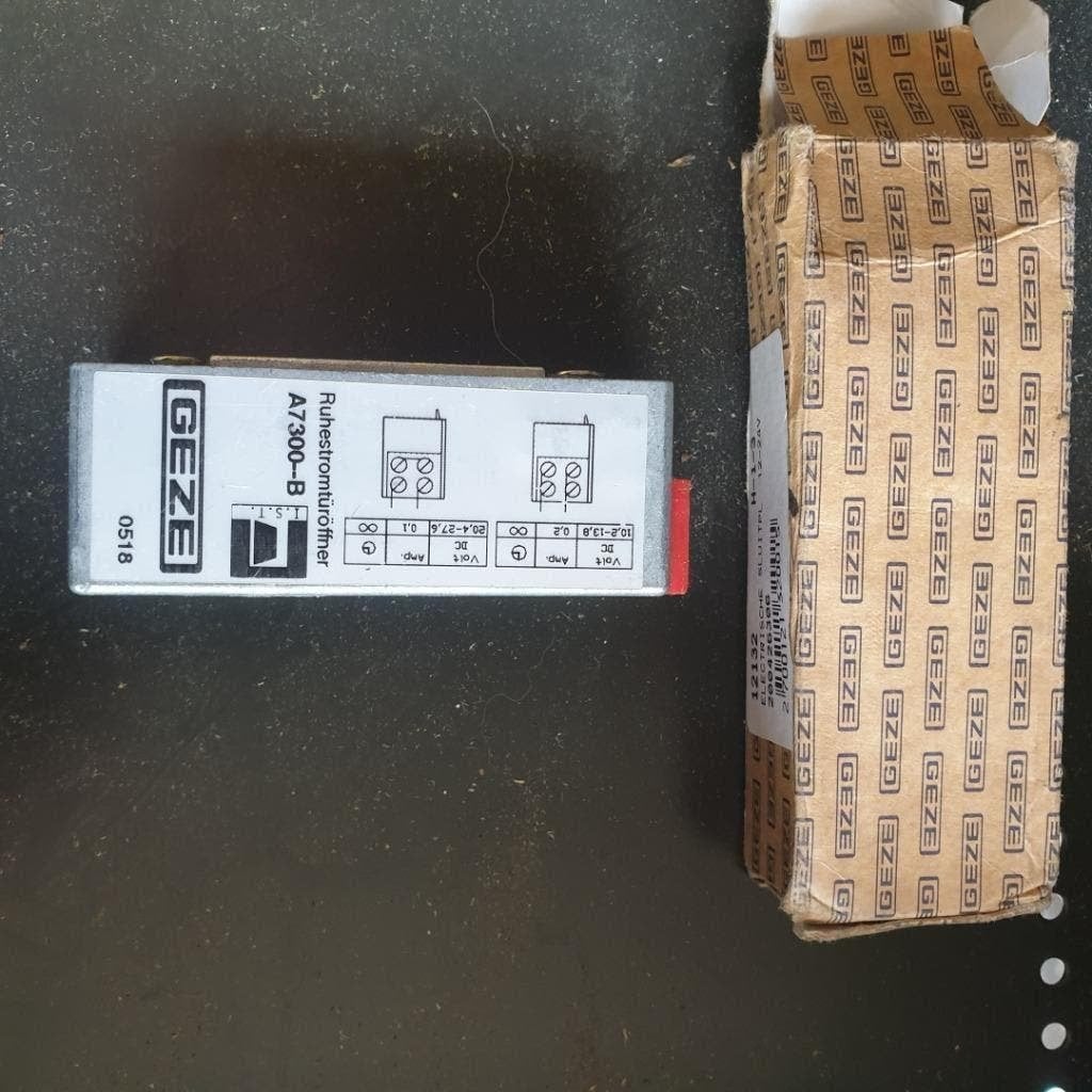 NIEUW! ELEKTRISCHE SLUITPLAAT DEURSLOT 12-24 VOLT, Ophalen of Verzenden, Nieuw