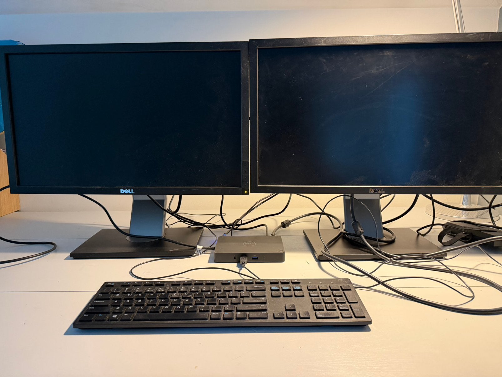 Dell thuiswerkplek 2 monitoren docking muis toetsenbord, Computers en Software, Ophalen, Dell, Gebruikt, Dell