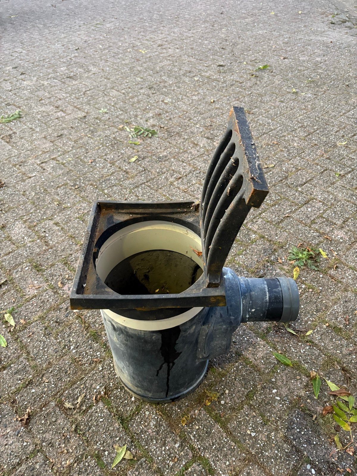Straat kolk met rooster en aansluiting, Ophalen, Afvoer, Gebruikt, Pvc