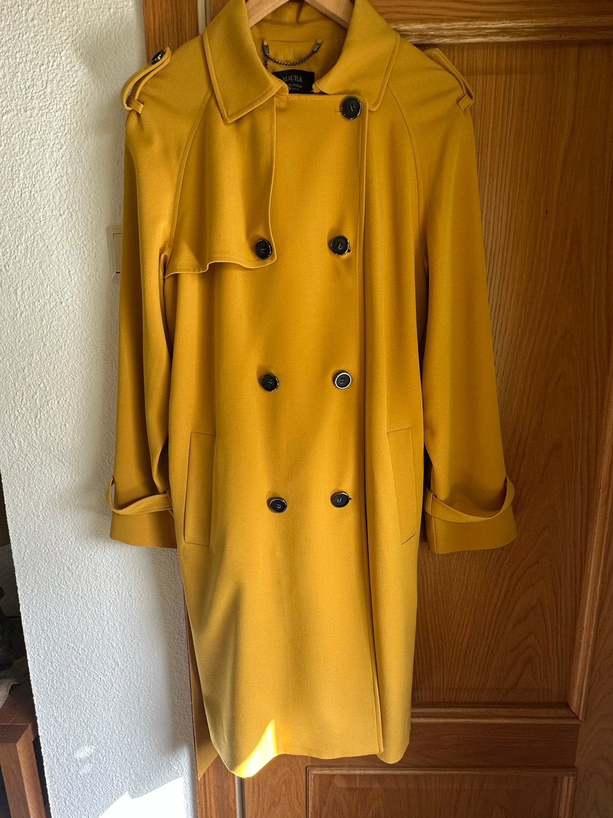 Maura by Claudia Sträter Trenchcoat, Verzenden, Zo goed als nieuw, Maat 42/44 (L), Geel