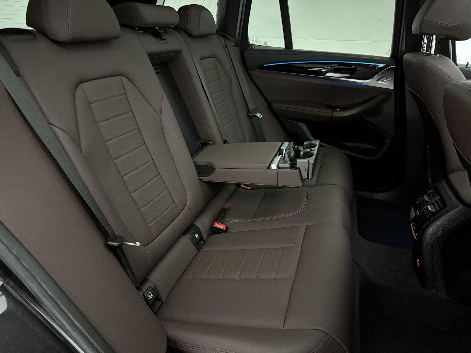 Foto 45 van BMW iX3 Executive 80 kWh | Snelladen | SOH 91% | Pano | Came