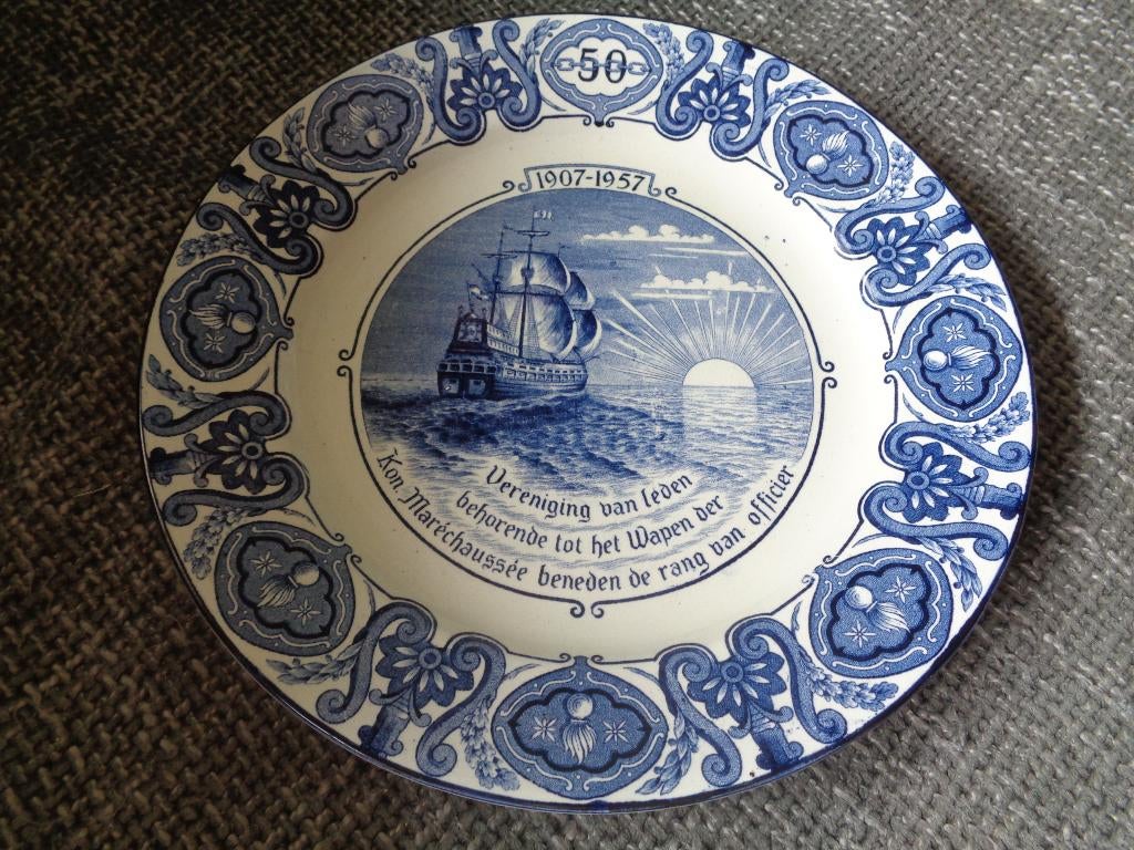 Marechaussee KMAR bord leger, Verzamelen, Militaria | Algemeen, Landmacht, Overige typen, Nederland, Verzenden