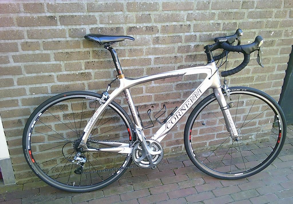 Carbon racefiets van het merk Cornelli., Fietsen en Brommers, 28 inch, Carbon, Zo goed als nieuw, Meer dan 20 versnellingen