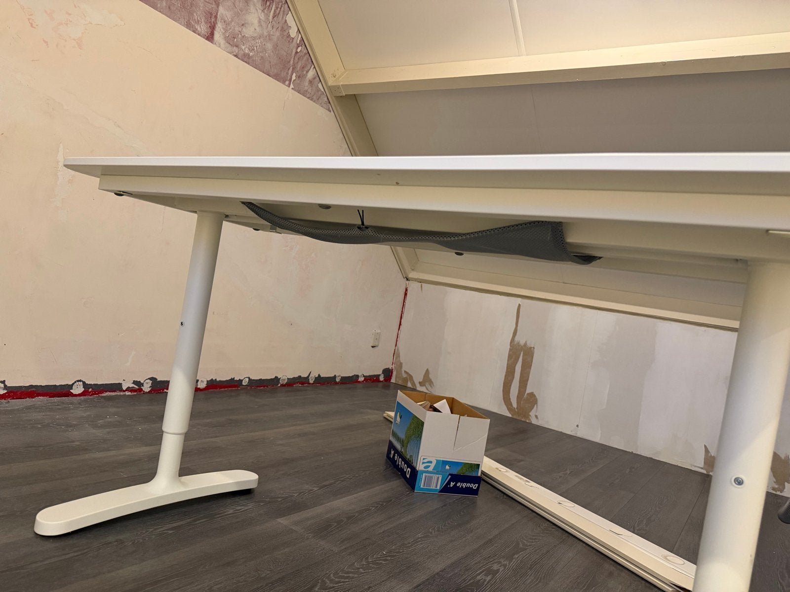 IKEA Bekant Zit-sta bureau, Ophalen, Zit-sta bureau, Spaanplaat of MDF, In hoogte verstelbaar