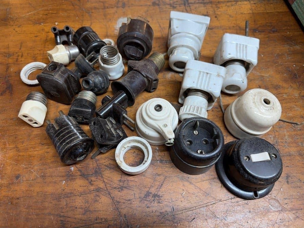 stekkers en schakelmateriaal antiek, Ophalen of Verzenden